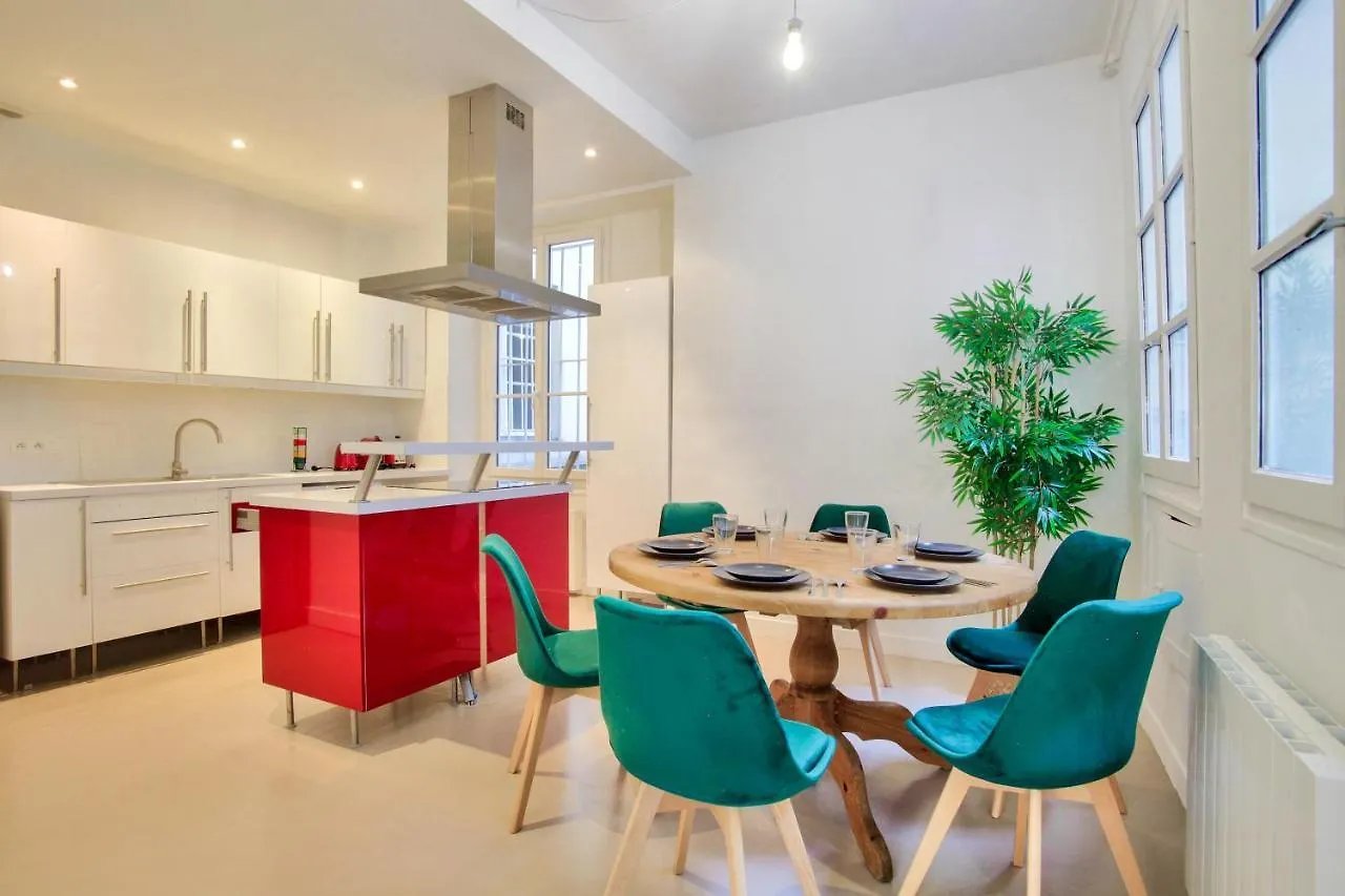 Appartement Quartier Chatelet Les Halles Free Netflix Parijs