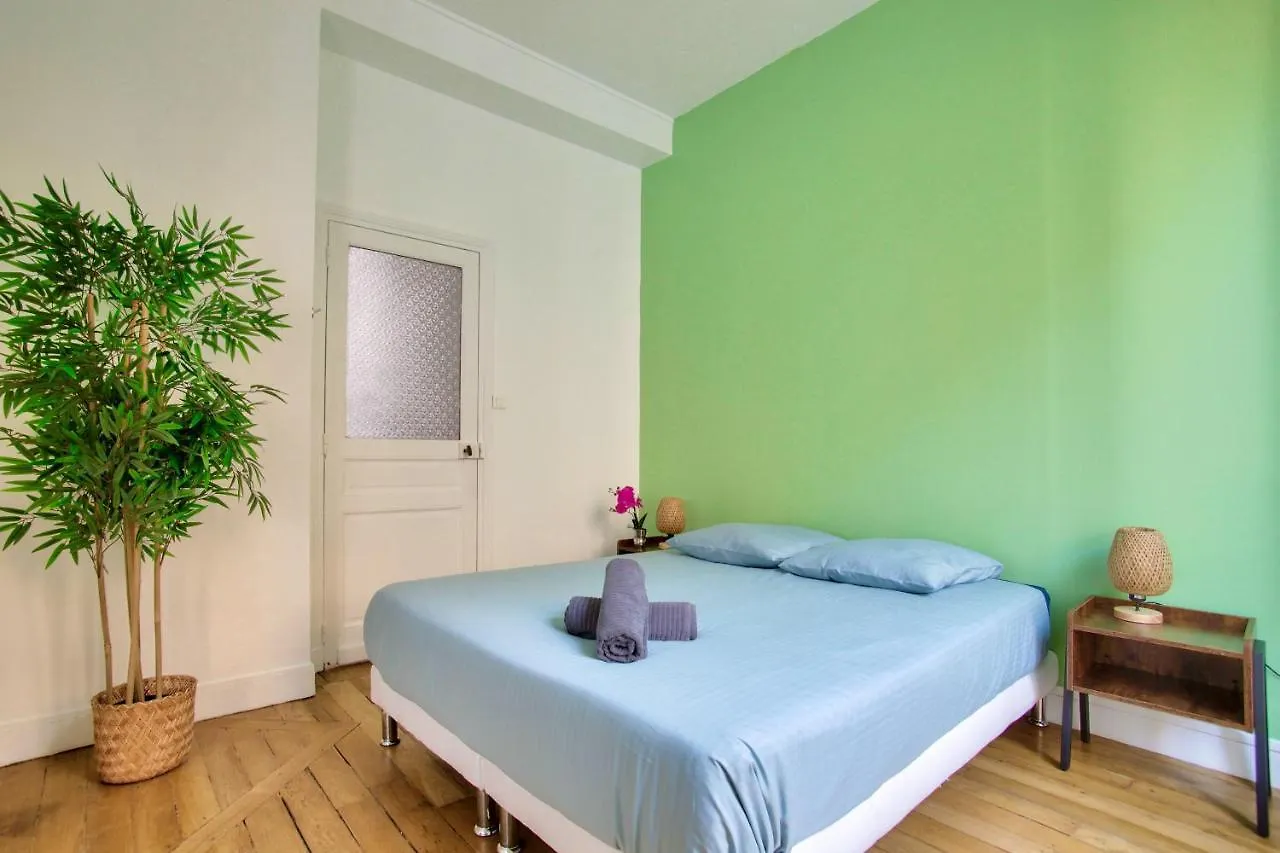 Appartement Quartier Chatelet Les Halles Free Netflix Parijs